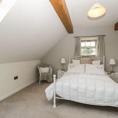 Holiday home Coopers Barn *